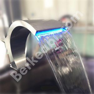 آبنمای استخری