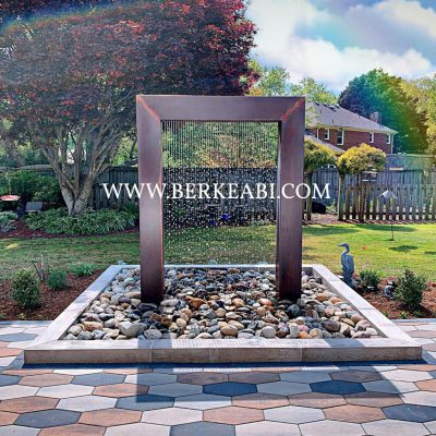 نازل پرده آب